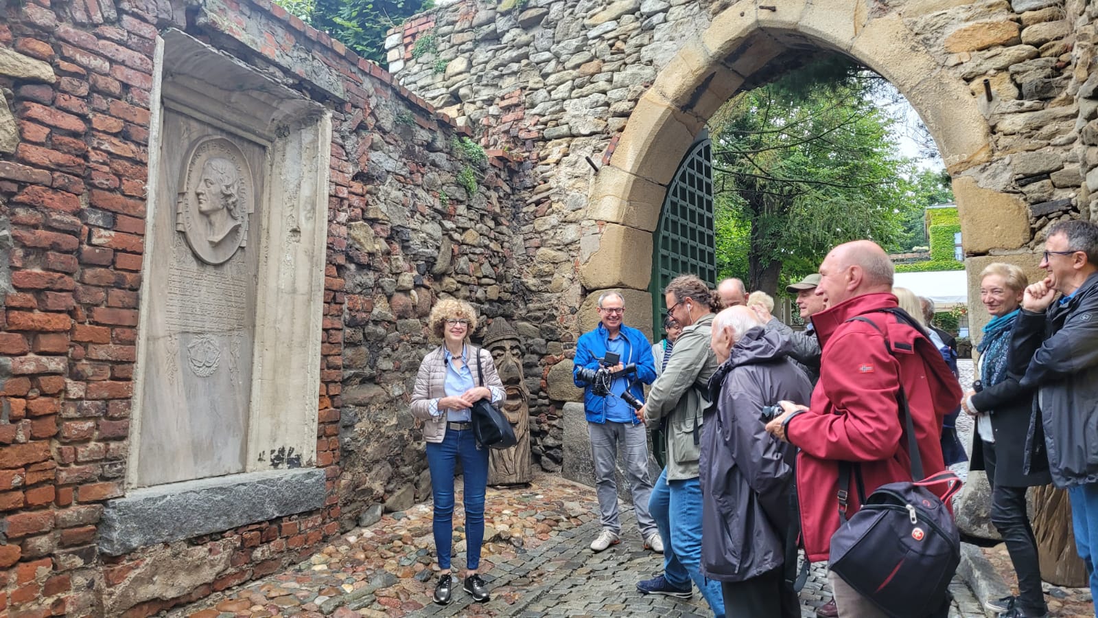 Dorothee Isabell von Humboldt zwiedza zamek w Otmuchowie